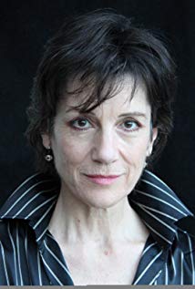 How tall is Harriet Walter?